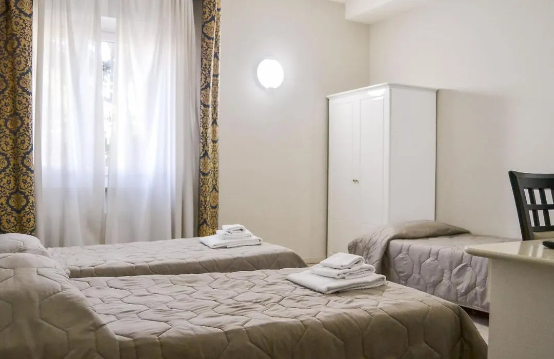 Hotel Domus-1